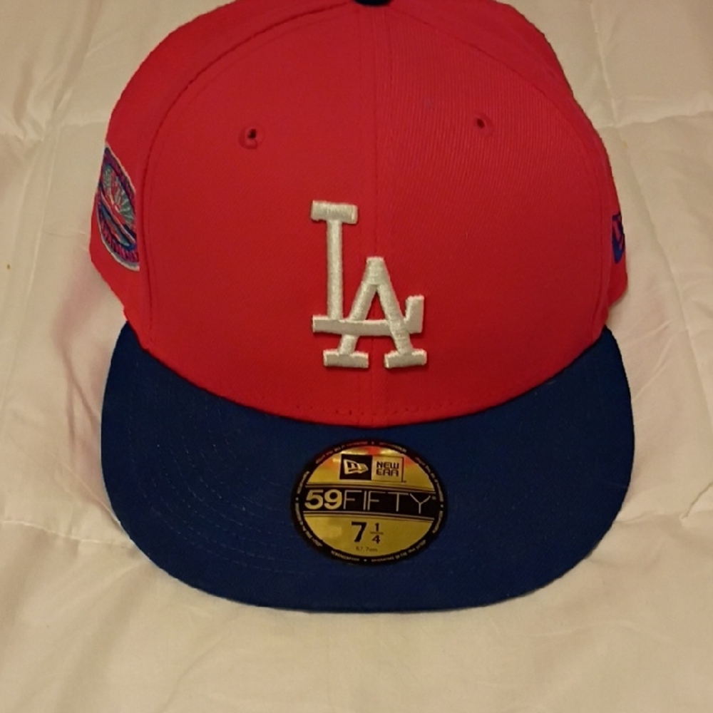 New Era Red Crown with Blue Brim LA Fitted Cap